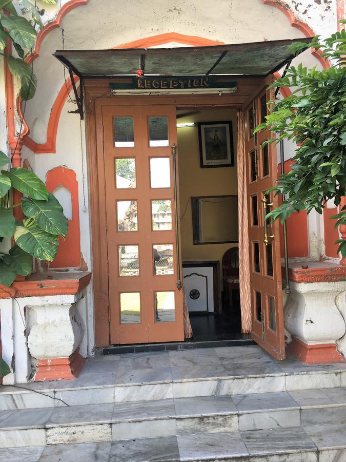 Hotel Heritage Sanyam Nahan Bagian luar foto