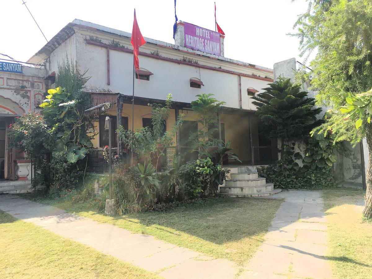 Hotel Heritage Sanyam Nahan Bagian luar foto