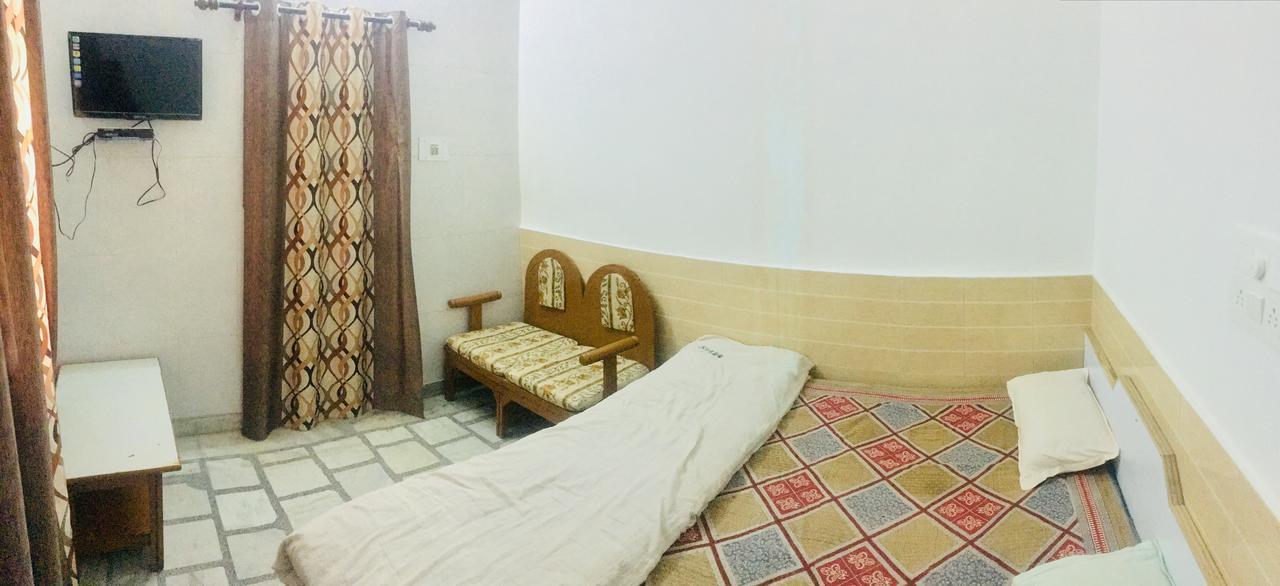 Hotel Heritage Sanyam Nahan Bagian luar foto