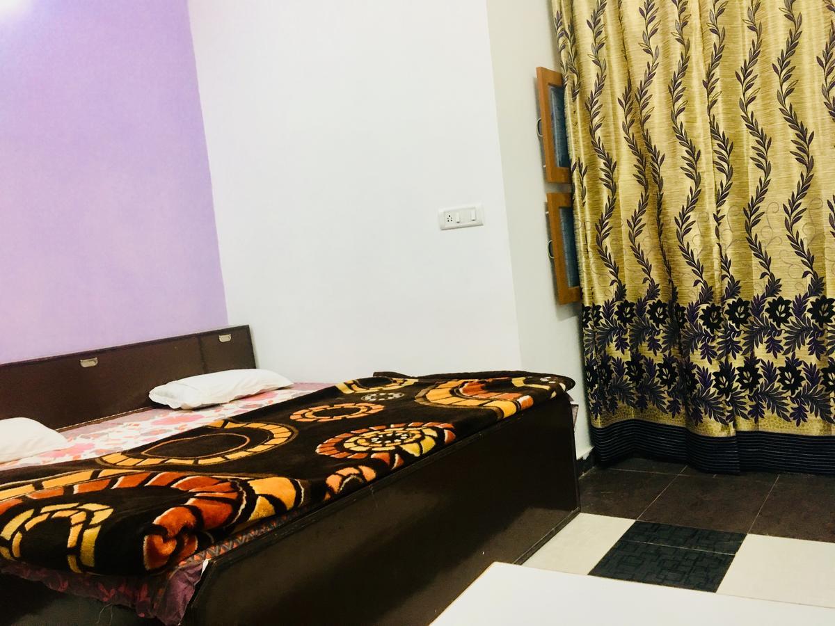 Hotel Heritage Sanyam Nahan Bagian luar foto