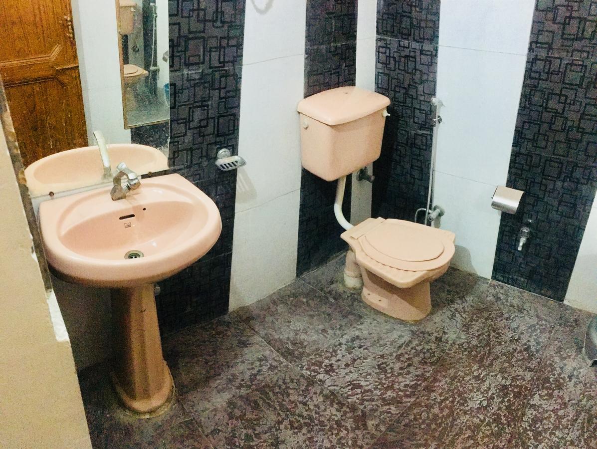 Hotel Heritage Sanyam Nahan Bagian luar foto