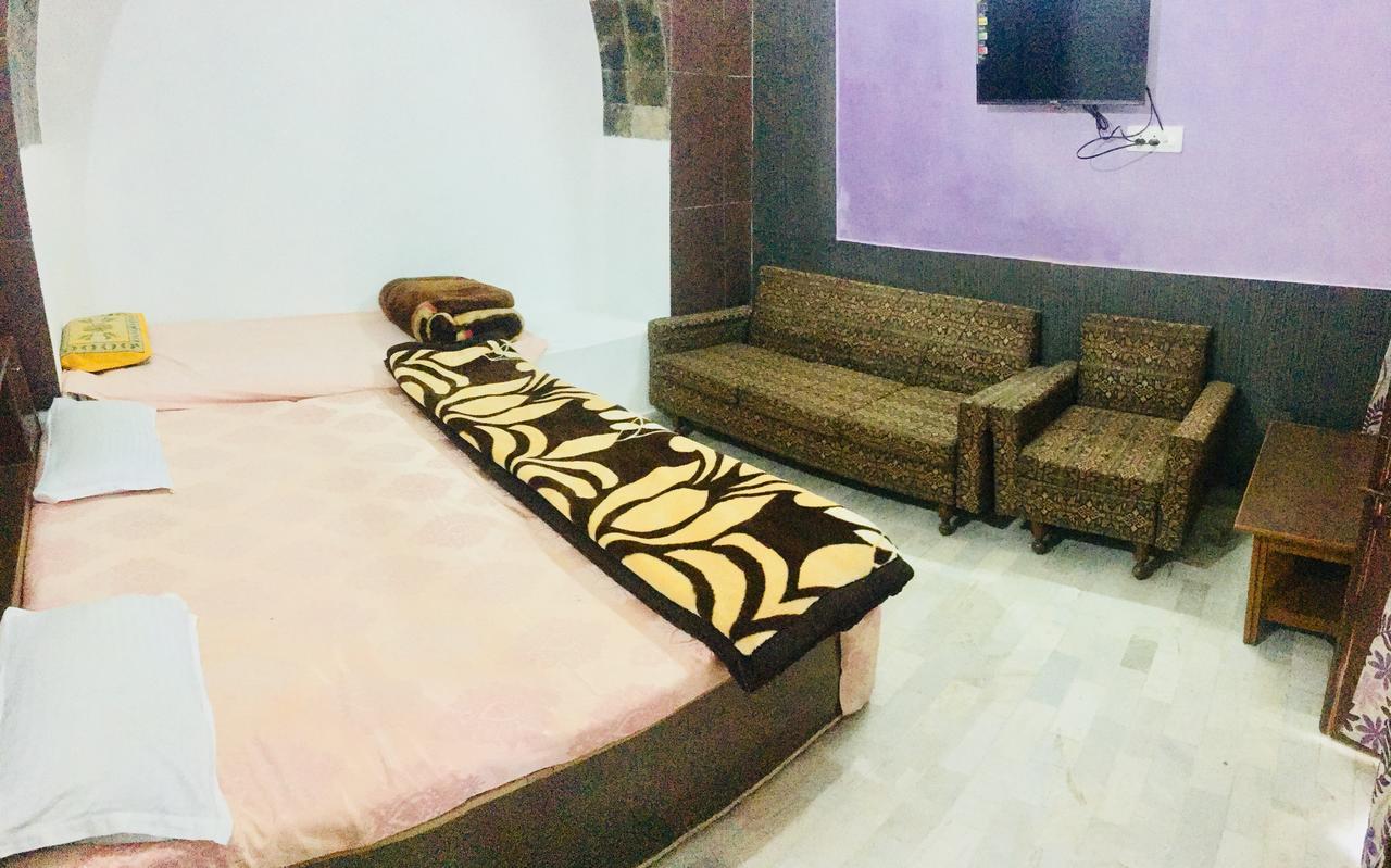 Hotel Heritage Sanyam Nahan Bagian luar foto