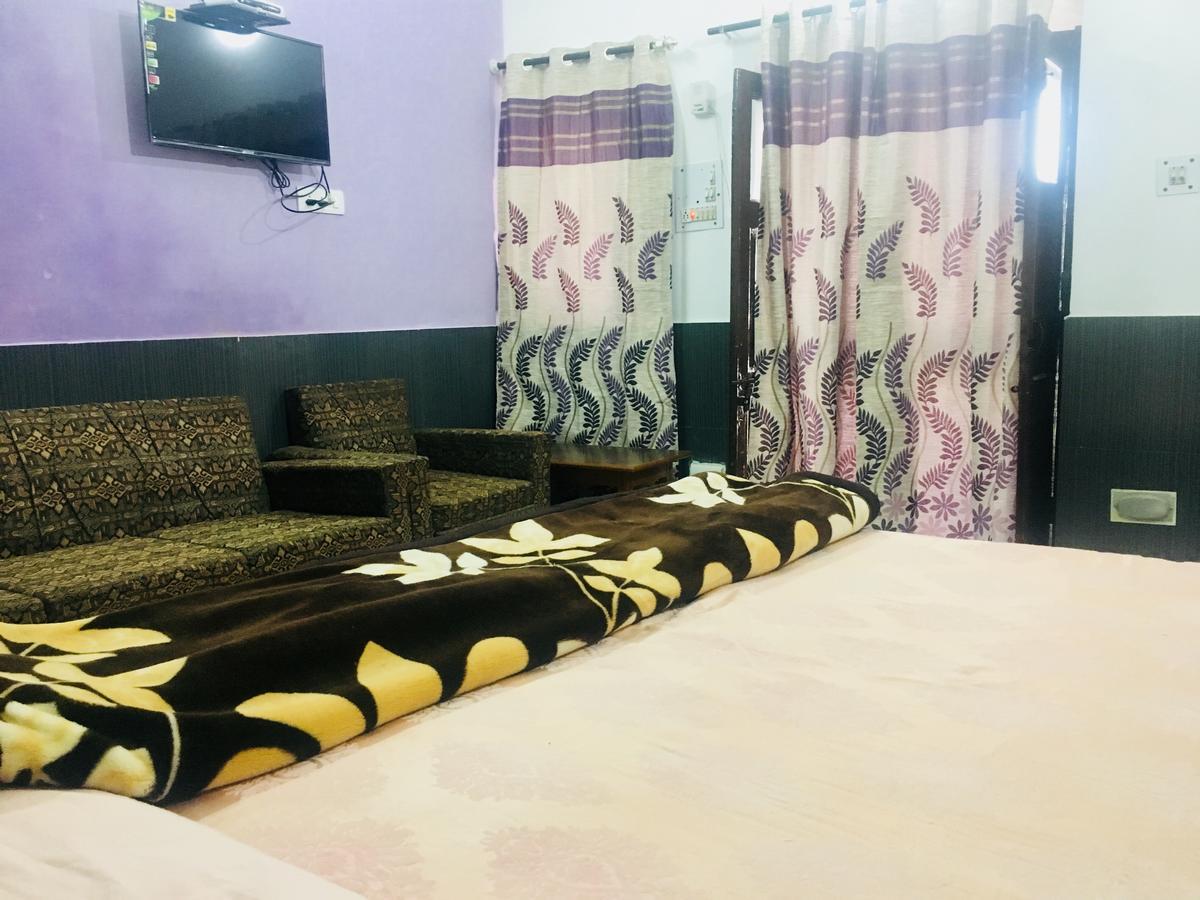 Hotel Heritage Sanyam Nahan Bagian luar foto