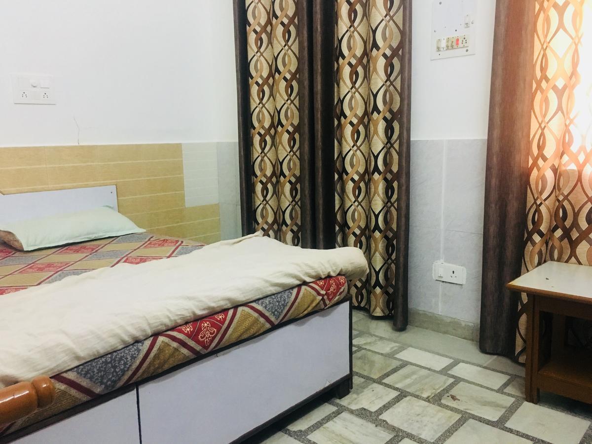 Hotel Heritage Sanyam Nahan Bagian luar foto