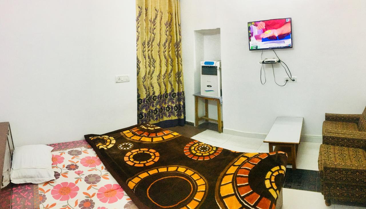 Hotel Heritage Sanyam Nahan Bagian luar foto